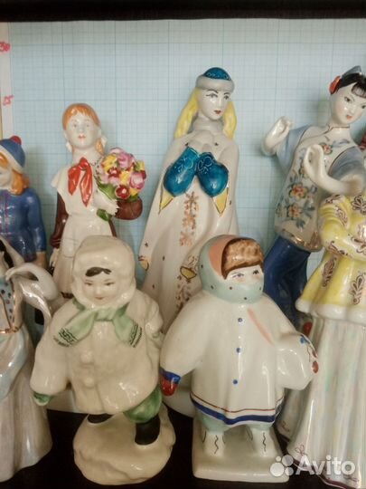 Фарфоровые статуэтки. 9шт