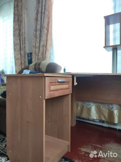 Письменный стол угловой бу