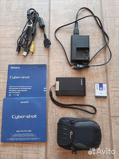 Цифровой фотоаппарат Sony DSC-T70