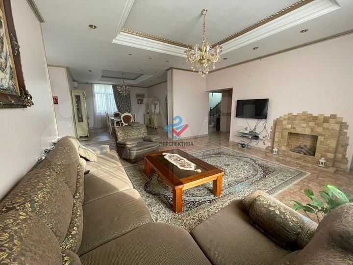 Дом 278 м² на участке 9 сот.