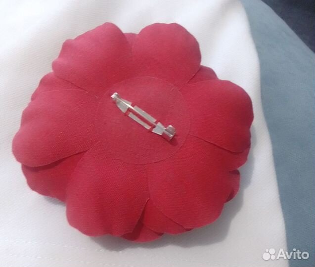 Брошь цветок из ткани