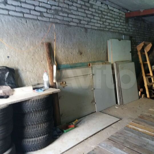 Гараж, > 30 м²