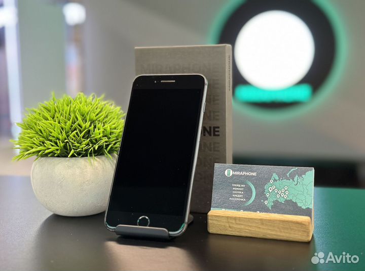 iPhone 8 Plus, 64 ГБ