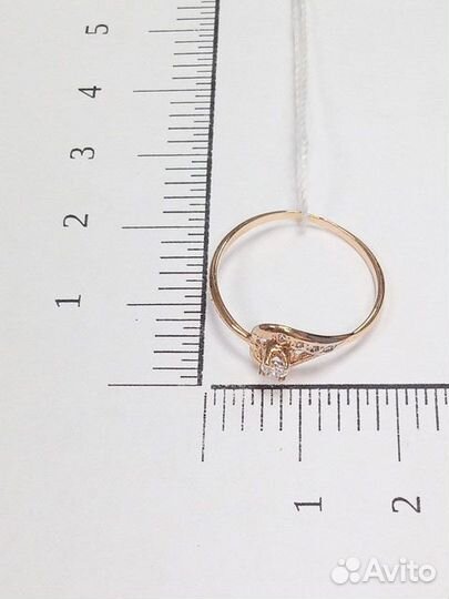 Золотое кольцо с камнем 16,5р
