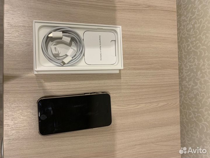 iPhone SE (2022), 128 ГБ