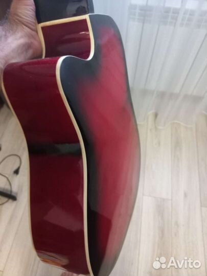 Акустическая гитара