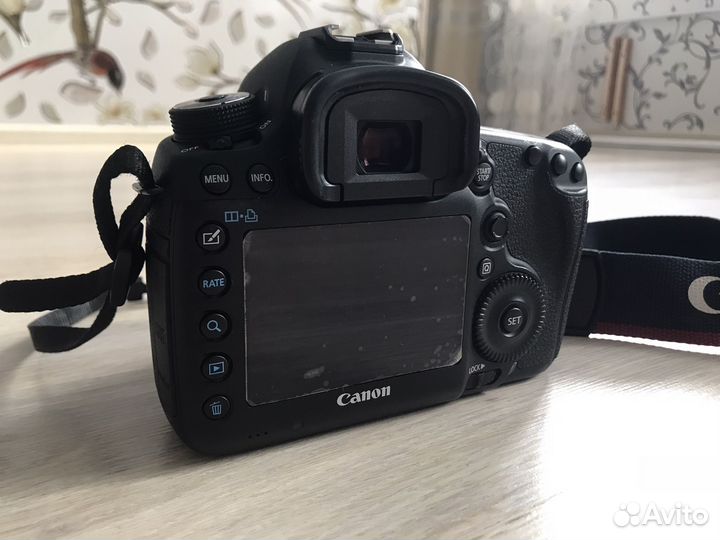 Фотоаппарат canon 5D mark iii
