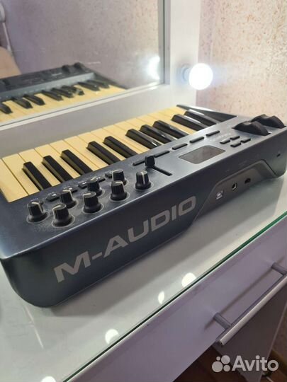 Мидиклавиатура m-audio oxygen 25