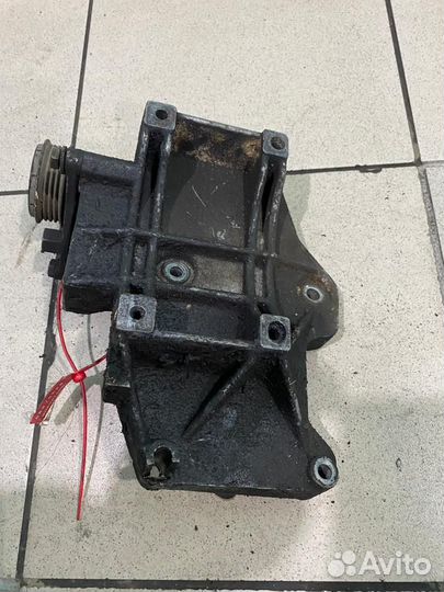 Кронштейн гур Volkswagen Passat B4