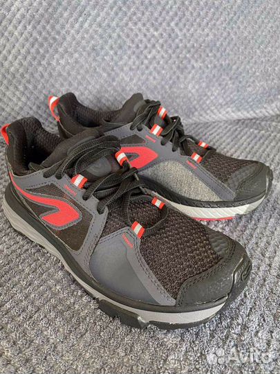 Кроссовки женские 38 размер