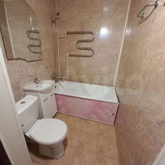 1-к. квартира, 42 м², 2/5 эт.