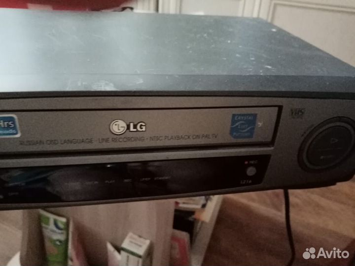 Видеомагнитофон LG