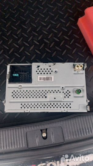 Магнитола на volkswagen golf 6