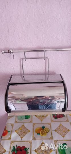 Хлебница навесная вместе с рейлингом