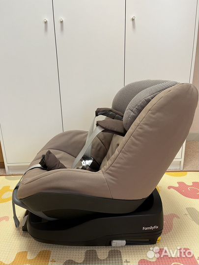 Автокресло maxi cosi pearl + база FamilyFix