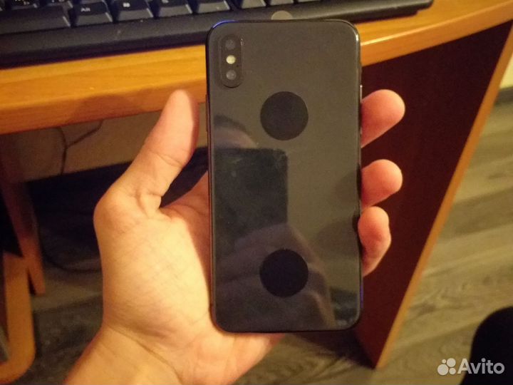 iPhone X, 64 ГБ