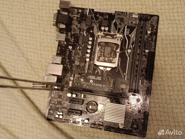 Материнская плата