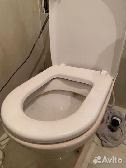 Унитазы и бачки бу