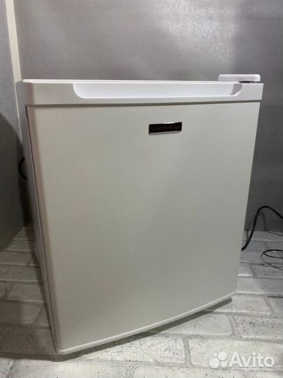 Холодильник компактный Gastrorag BC-42B белый