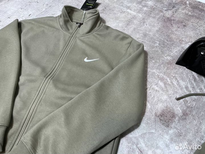 Спортивные костюмы Nike