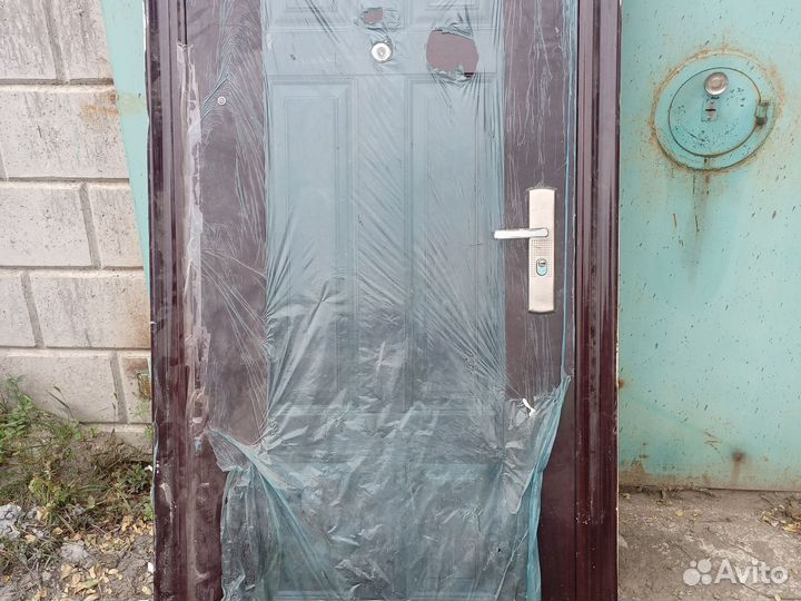 Дверь металлическая