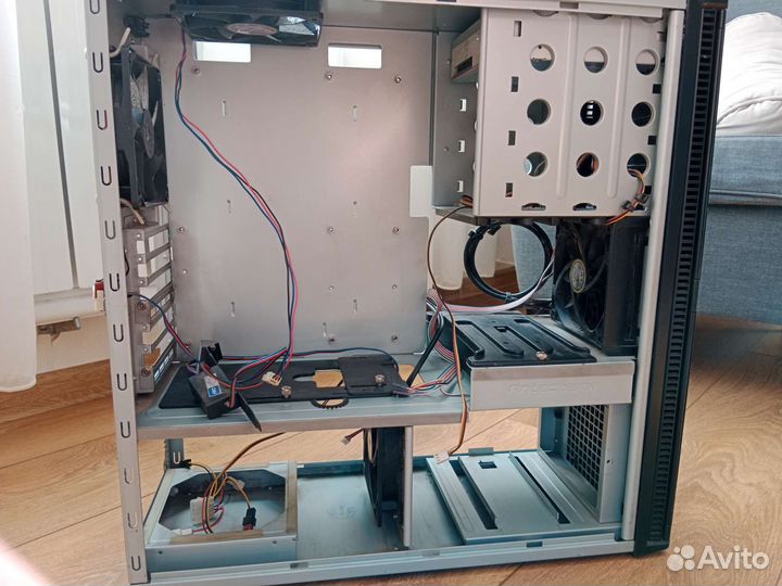 Компьютерный корпус Antec P182