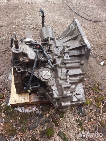 Коробка на Tiida Latio