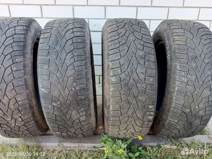 Gislaved Frost 215/65 R16