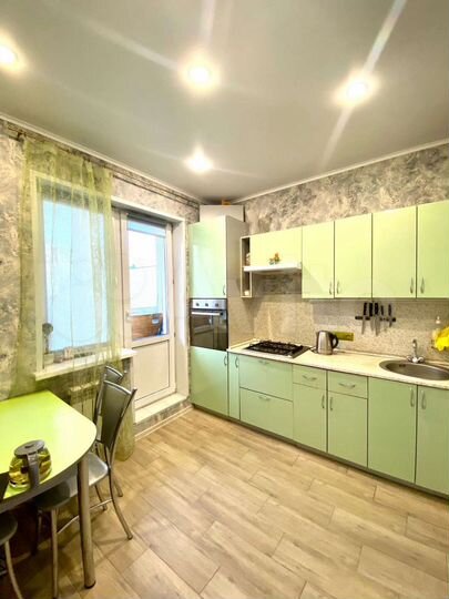 2-к. квартира, 57 м², 2/9 эт.