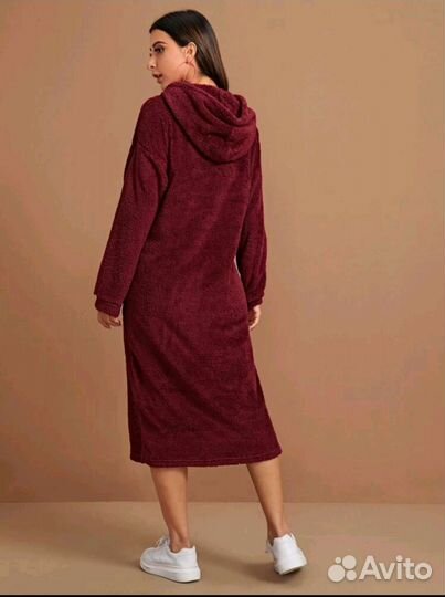Тëплое плюшевое платье с капюшоном размер XL