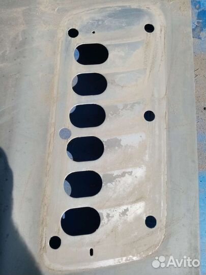 Капот без диффузоров от ZJ 5.9литра