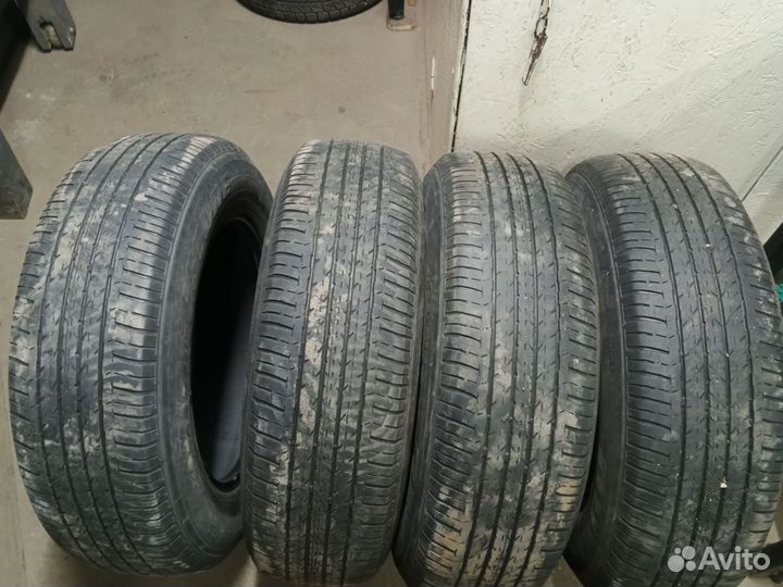 Bridgestone Dueler H/L 215/70 R17