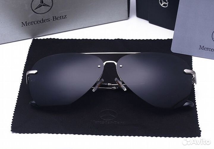 Очки Mercedes с футляром