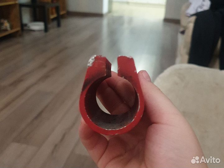 Зажим для трюкового самоката