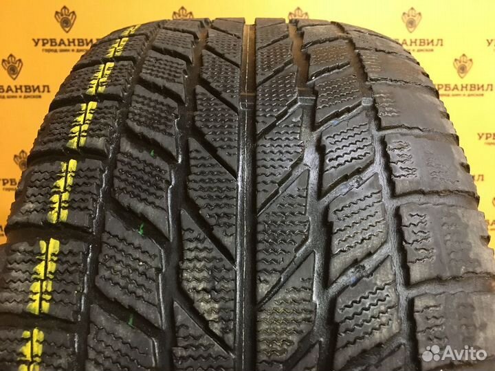 Toyo Observe Garit KX 235/45 R17 93Q