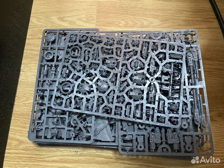 Warhammer 40000 миниатюры