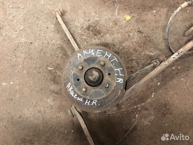 Hyundai accent кулак задний правый