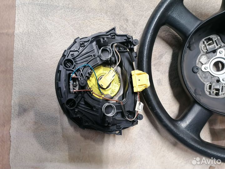 Руль с подушкой, от пассат б6