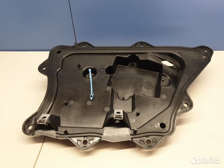 Кронштейн стеклоподъемника задней правой двери Jaguar F-pace X761 2016