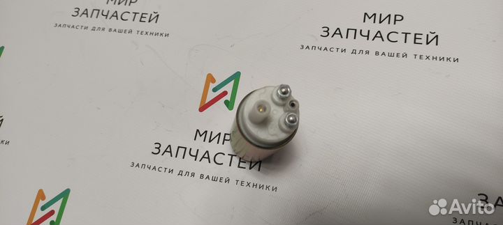 Насос топливный 15100-57B20