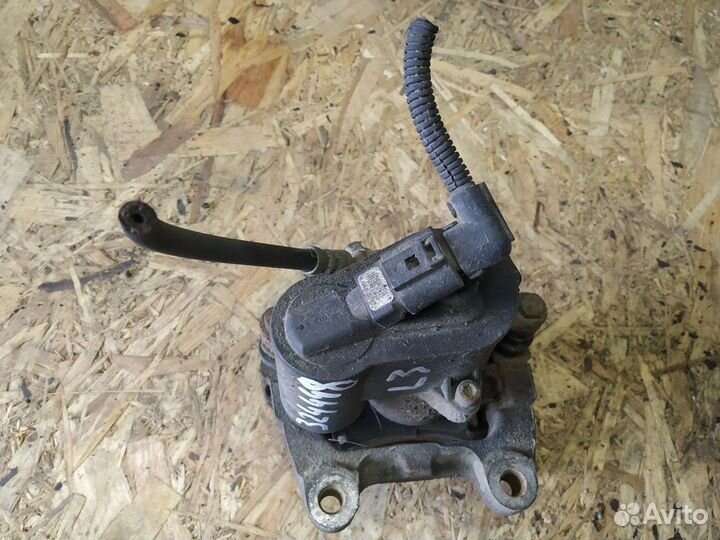 Суппорт задний VW Passat CC