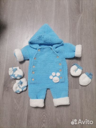 Продам детские комбинезоны
