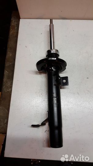 Передний левый амортизатор Форд Фьюжн 2002