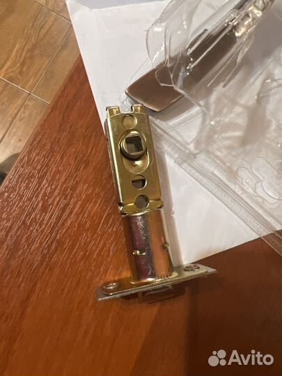 Дверная ручка с замком новая