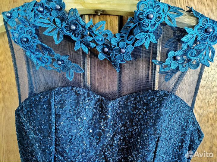 Вечернее платье