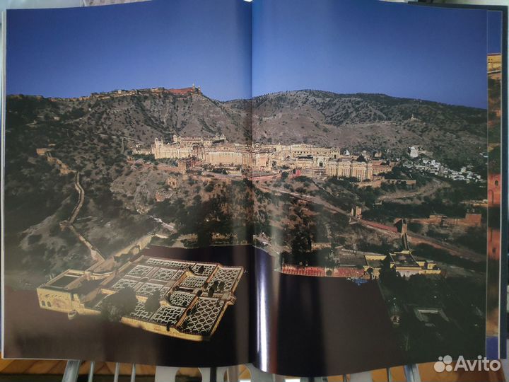 Замки мира. Джанни Гуадалупи, Габриеле Рейна