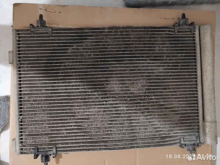 Радиатор кондиционера Peugeot partner