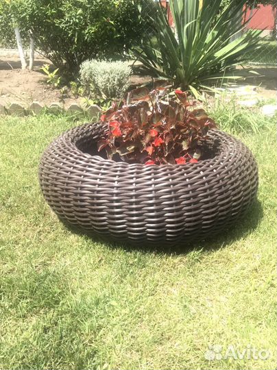 Кашпо для цветов из искуственного ротанга