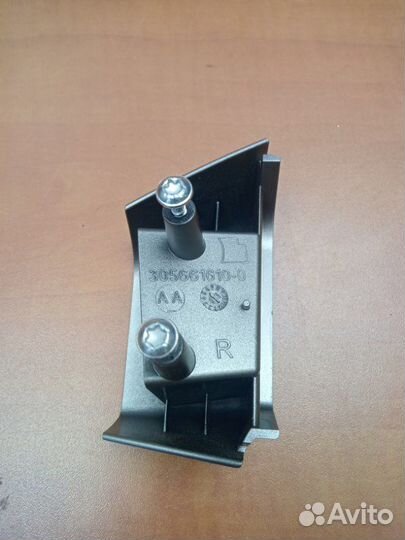 Накладка на руль правая Nissan Note E11 CR14DE