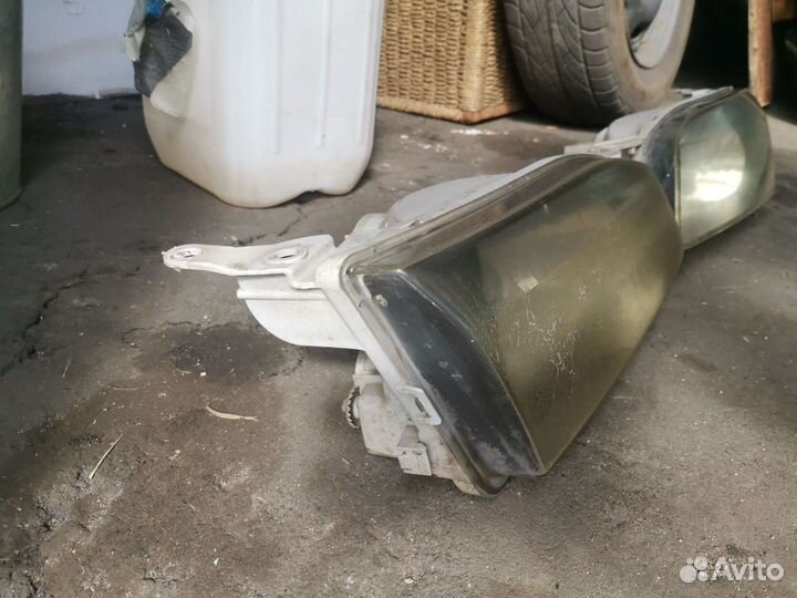 Фары Toyota Corolla E110